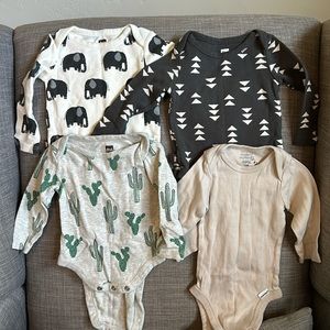 Long sleeve onesie bundle - 0-3 months